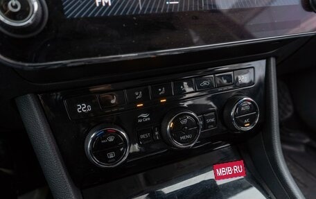 Skoda Superb III рестайлинг, 2018 год, 2 049 000 рублей, 19 фотография