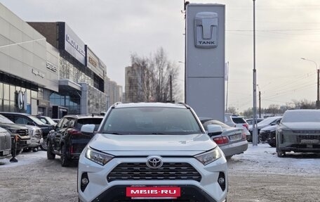 Toyota RAV4, 2021 год, 3 499 000 рублей, 2 фотография