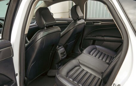 Ford Fusion (North America) II, 2020 год, 1 740 000 рублей, 11 фотография