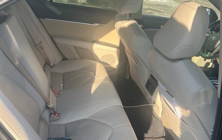 Toyota Camry, 2021 год, 3 200 000 рублей, 6 фотография