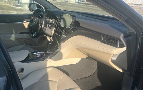 Toyota Camry, 2021 год, 3 200 000 рублей, 7 фотография