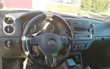 Volkswagen Tiguan I, 2011 год, 1 050 000 рублей, 18 фотография