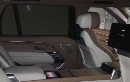 Land Rover Range Rover IV рестайлинг, 2023 год, 24 000 000 рублей, 15 фотография