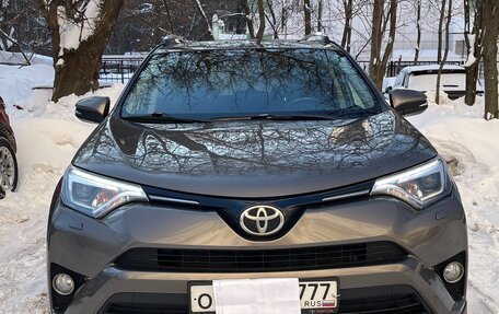 Toyota RAV4, 2015 год, 2 150 000 рублей, 3 фотография