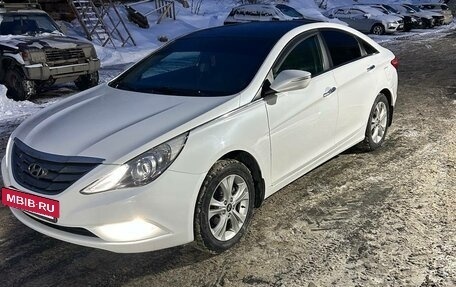 Hyundai Sonata VI, 2010 год, 1 350 000 рублей, 2 фотография