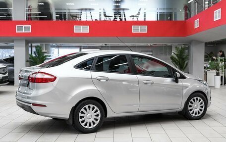 Ford Fiesta, 2015 год, 855 000 рублей, 2 фотография