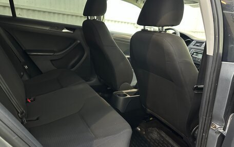 Volkswagen Jetta VI, 2015 год, 985 000 рублей, 14 фотография