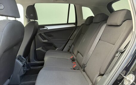 Volkswagen Tiguan II, 2020 год, 2 620 000 рублей, 11 фотография