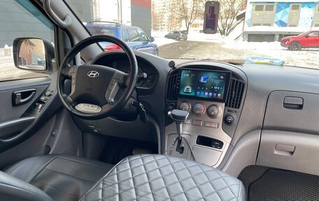Hyundai H-1 II рестайлинг, 2012 год, 1 720 000 рублей, 19 фотография