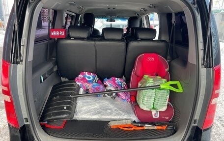 Hyundai H-1 II рестайлинг, 2012 год, 1 720 000 рублей, 13 фотография