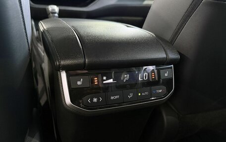 Toyota Highlander, 2025 год, 6 399 000 рублей, 20 фотография