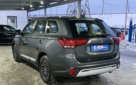 Mitsubishi Outlander III рестайлинг 3, 2019 год, 2 019 000 рублей, 3 фотография
