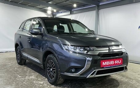 Mitsubishi Outlander III рестайлинг 3, 2019 год, 2 019 000 рублей, 7 фотография