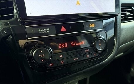 Mitsubishi Outlander III рестайлинг 3, 2019 год, 2 019 000 рублей, 15 фотография