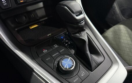 Toyota RAV4, 2025 год, 4 599 000 рублей, 18 фотография