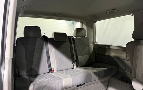 Volkswagen Multivan T6 рестайлинг, 2015 год, 4 199 000 рублей, 14 фотография