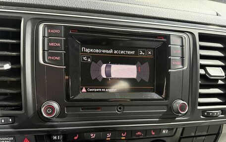 Volkswagen Multivan T6 рестайлинг, 2015 год, 4 199 000 рублей, 16 фотография