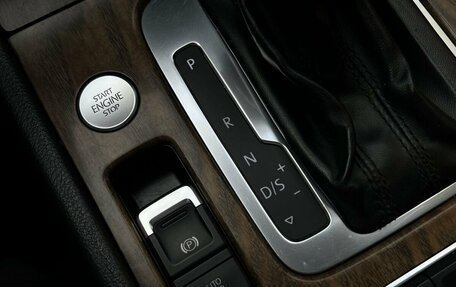 Volkswagen Touareg III, 2016 год, 2 950 000 рублей, 11 фотография