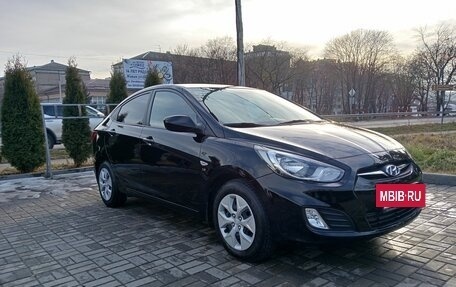 Hyundai Solaris II рестайлинг, 2013 год, 1 249 000 рублей, 2 фотография