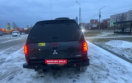 Mitsubishi L200 IV рестайлинг, 2013 год, 1 600 000 рублей, 9 фотография