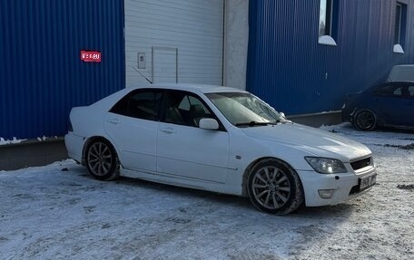 Lexus IS II рестайлинг 2, 2000 год, 650 000 рублей, 1 фотография