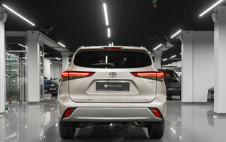 Toyota Highlander, 2025 год, 5 800 000 рублей, 6 фотография