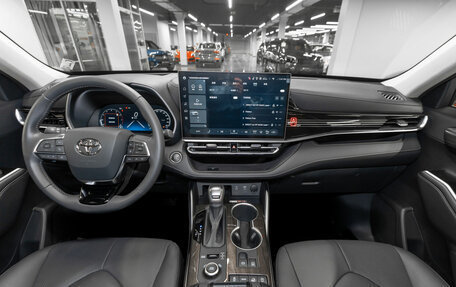 Toyota Highlander, 2025 год, 5 800 000 рублей, 8 фотография