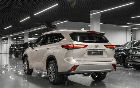 Toyota Highlander, 2025 год, 5 800 000 рублей, 4 фотография