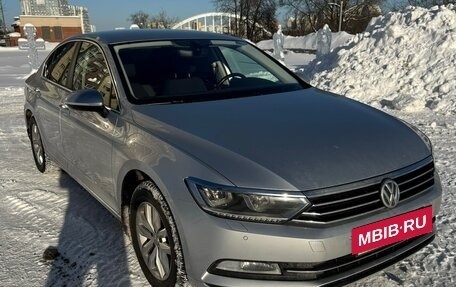 Volkswagen Passat B8 рестайлинг, 2017 год, 2 300 000 рублей, 3 фотография