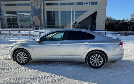 Volkswagen Passat B8 рестайлинг, 2017 год, 2 300 000 рублей, 10 фотография