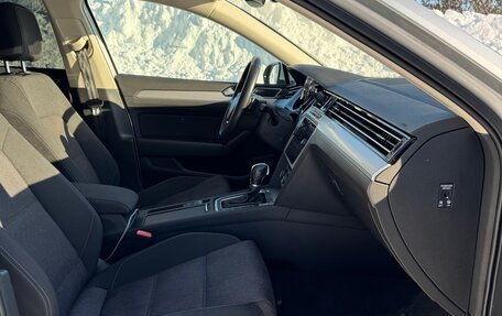 Volkswagen Passat B8 рестайлинг, 2017 год, 2 300 000 рублей, 12 фотография