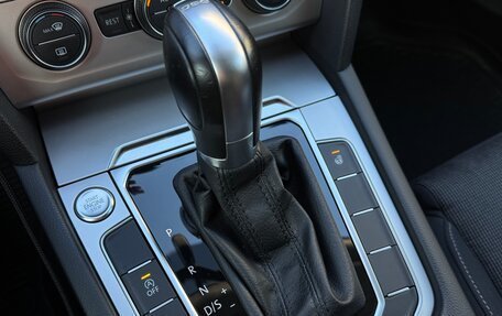 Volkswagen Passat B8 рестайлинг, 2017 год, 2 300 000 рублей, 18 фотография