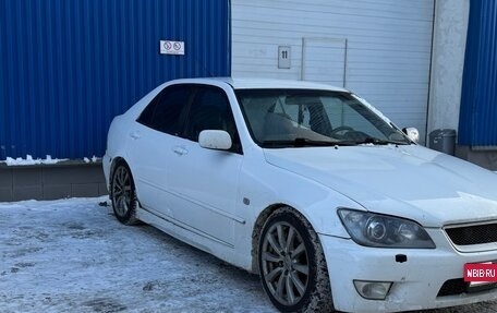 Lexus IS II рестайлинг 2, 2000 год, 650 000 рублей, 6 фотография