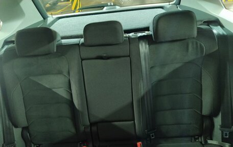 Volkswagen Tiguan II, 2019 год, 2 566 000 рублей, 11 фотография