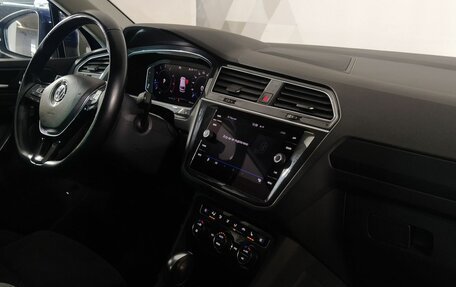 Volkswagen Tiguan II, 2019 год, 2 566 000 рублей, 20 фотография