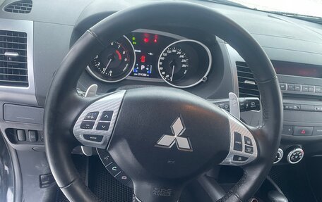 Mitsubishi Outlander III рестайлинг 3, 2008 год, 1 000 000 рублей, 9 фотография