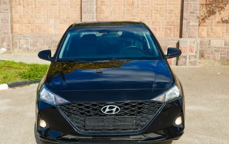 Hyundai Solaris II рестайлинг, 2021 год, 1 860 000 рублей, 2 фотография