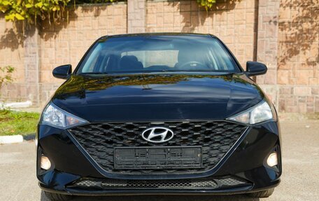 Hyundai Solaris II рестайлинг, 2021 год, 1 860 000 рублей, 3 фотография