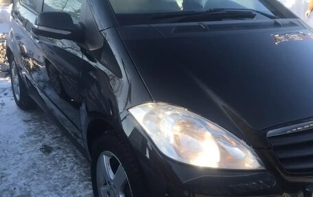 Mercedes-Benz A-Класс, 2012 год, 750 000 рублей, 3 фотография