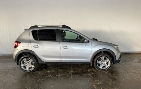 Renault Sandero II рестайлинг, 2020 год, 1 365 000 рублей, 7 фотография