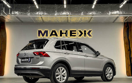 Volkswagen Tiguan II, 2017 год, 2 590 000 рублей, 4 фотография