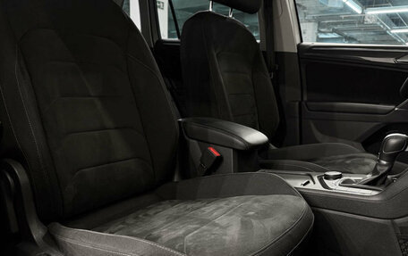 Volkswagen Tiguan II, 2017 год, 2 590 000 рублей, 12 фотография