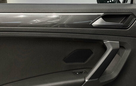 Volkswagen Tiguan II, 2017 год, 2 590 000 рублей, 17 фотография