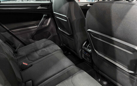 Volkswagen Tiguan II, 2017 год, 2 590 000 рублей, 18 фотография