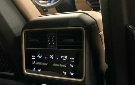 Porsche Cayenne III, 2024 год, 19 500 000 рублей, 10 фотография