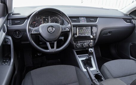 Skoda Octavia, 2017 год, 1 460 000 рублей, 6 фотография