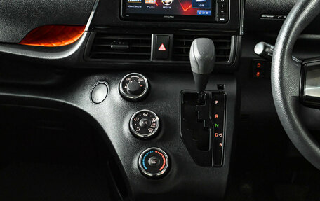 Toyota Sienta II, 2016 год, 1 490 000 рублей, 14 фотография