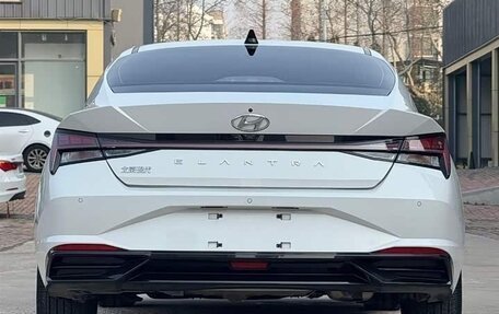 Hyundai Elantra, 2023 год, 1 820 000 рублей, 5 фотография