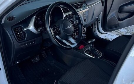 KIA Rio IV, 2021 год, 1 892 000 рублей, 8 фотография