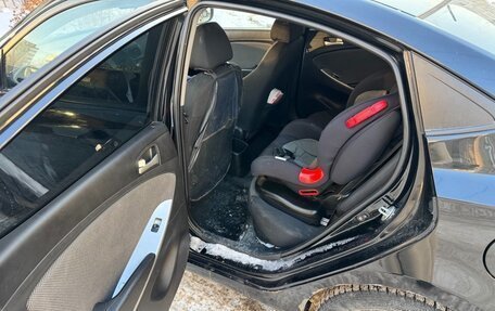 Hyundai Solaris II рестайлинг, 2012 год, 700 000 рублей, 11 фотография